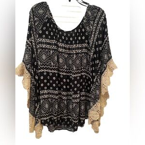 J & M Clothing Co. Top Women’s Size Extra Large
